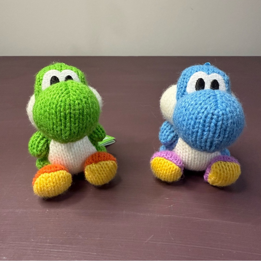 Nintendo Blue and Green Knitted Yoshi Amiibo Yoshi’s Woolly World 2015